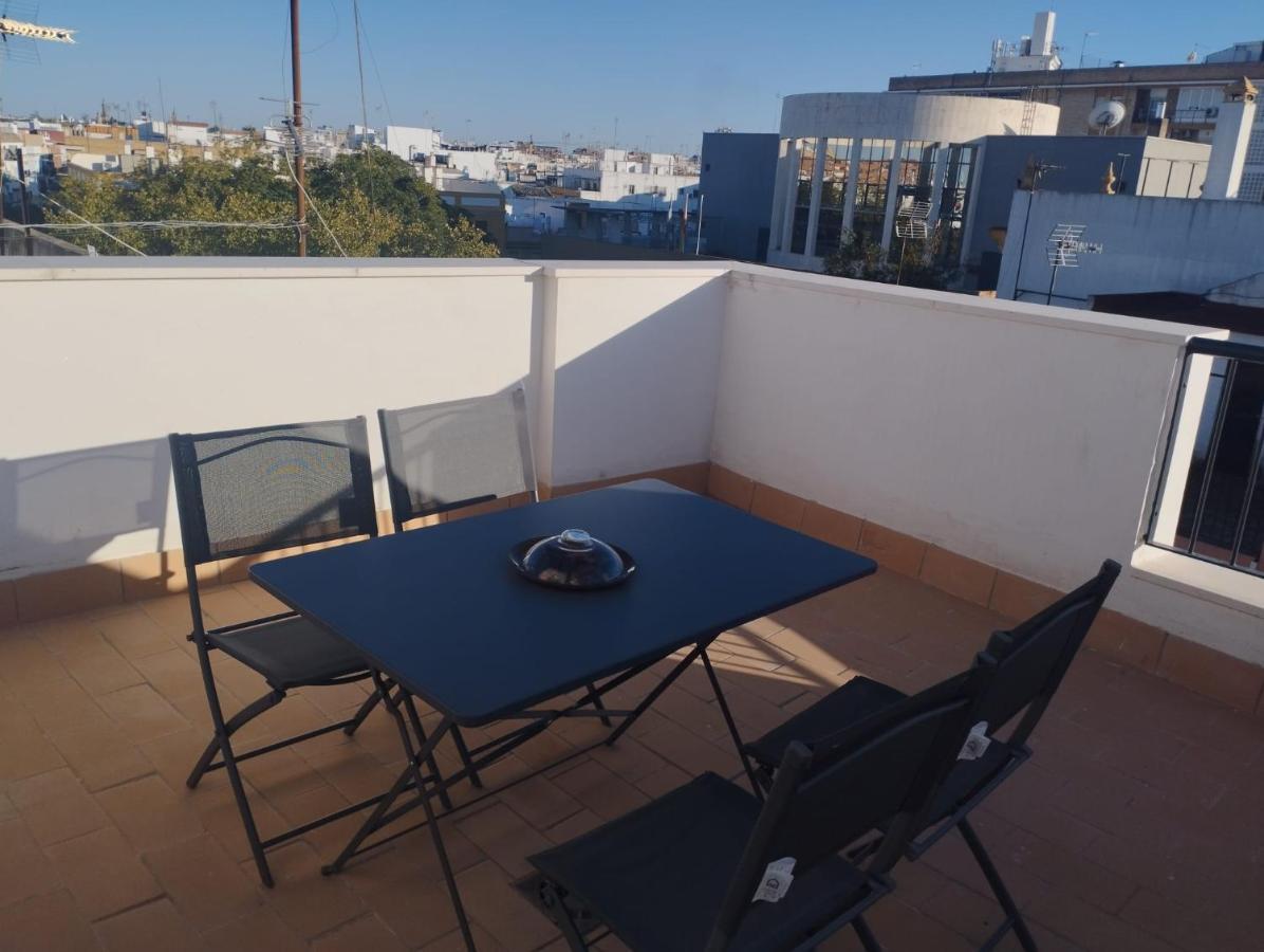 Apartamento Atico Aire De Triana Sevilla Exterior foto